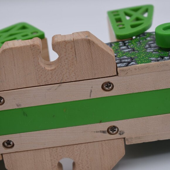 Thomas & Friends Wooden Railway Stone Bridge Wooden Draw Bridge Clickity Clack - Picture 10 of 11